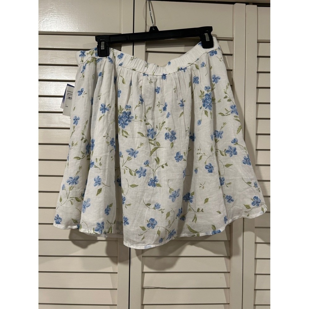 Abound White Circle Skirt with Blue Floral Print NWT Size L